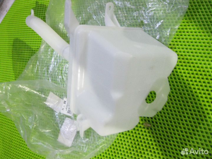 Бачок омывателя стекла Hyundai tucson / IX35 BH