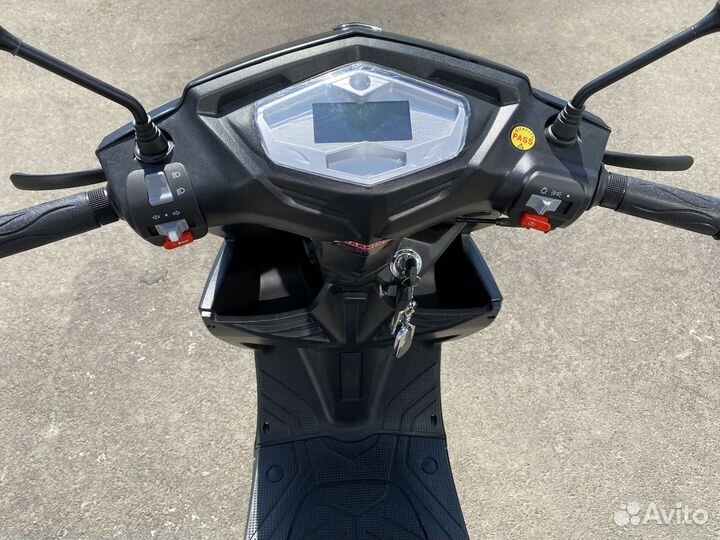 Скутер X-motors Corsa RS PRO - 200cc black