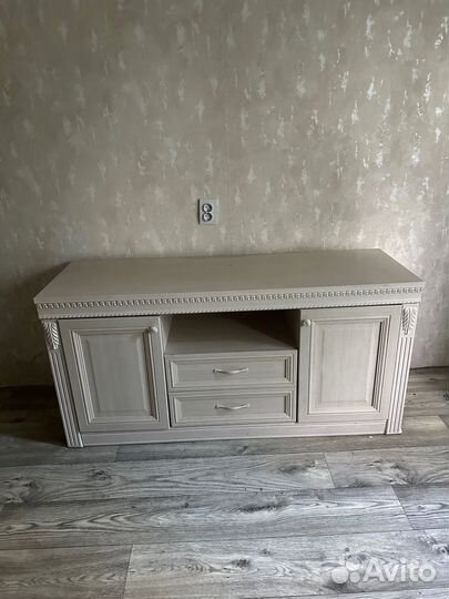 Тумба под телевизор