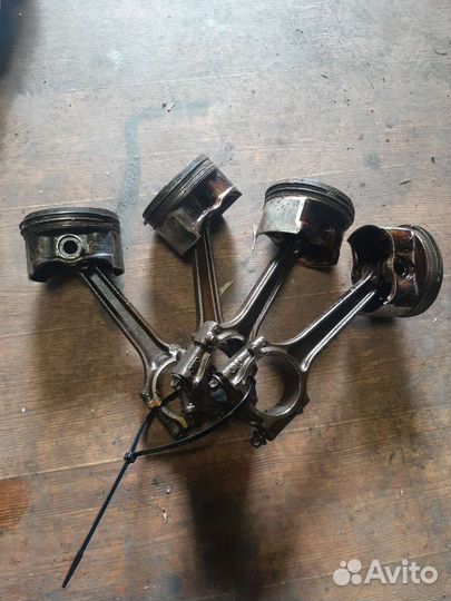 Шатун +поршень vag 1.6 AKL