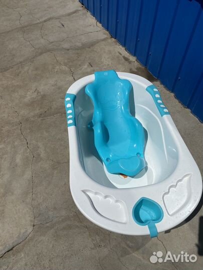 Ванночка для купания с горкой