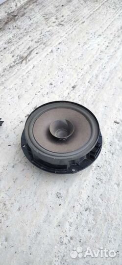 Динамик задний Volkswagen Jetta