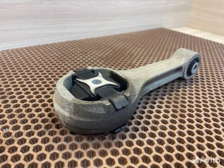 Опора двигателя задняя Volkswagen Polo