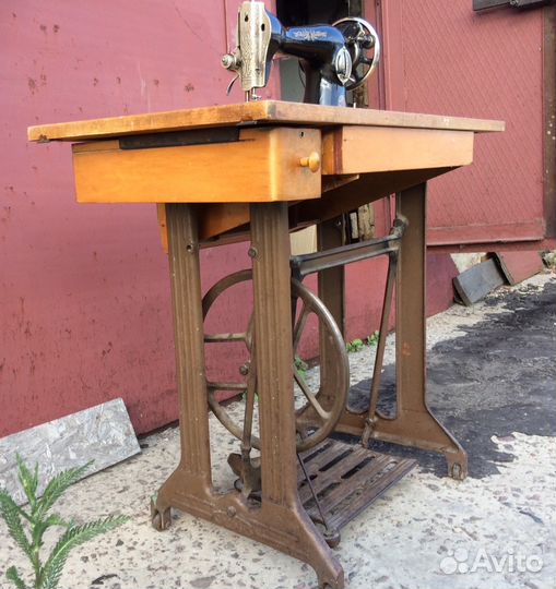 Швейная машинка