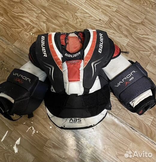 Вратарский нагрудник bauer