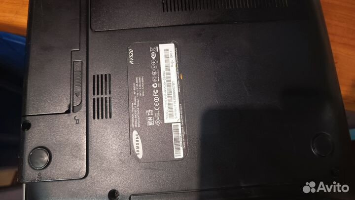 Ноутбук Samsung rv520