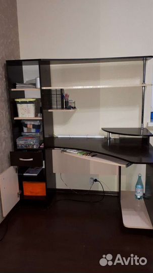 Компьютерный стол