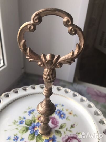 Этажерка фарфоровая