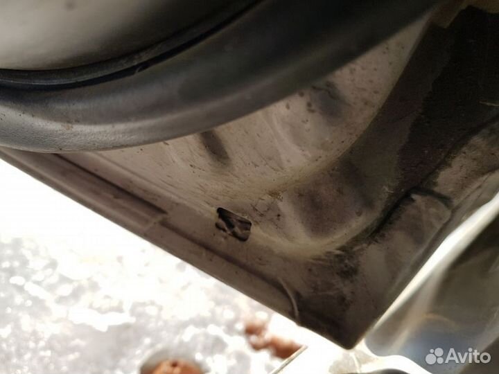 Дверь задняя левая Hyundai Terracan