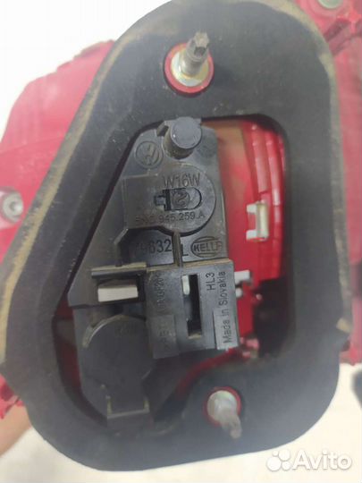 Фонарь задний внутренний левый VW Tiguan 2011-2016