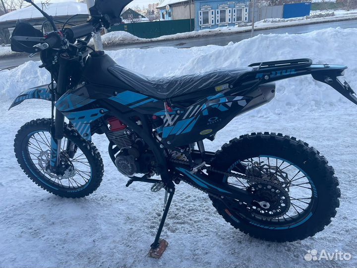 Мотоцикл Regulmoto ZR PR 4 valves 6 Gear