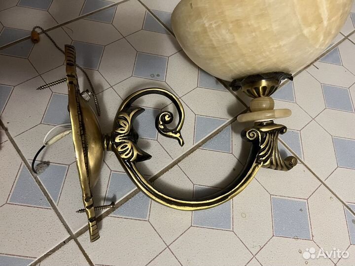 Светильник настенный оникс