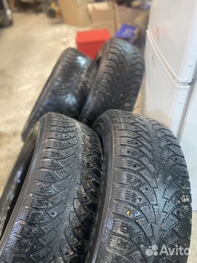 Nokian Tyres Hakkapeliitta 10 235/65 R17