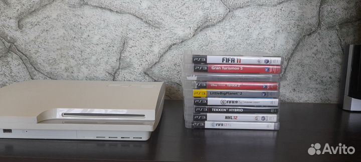 Продам PlayStation 3 Slim 320GB