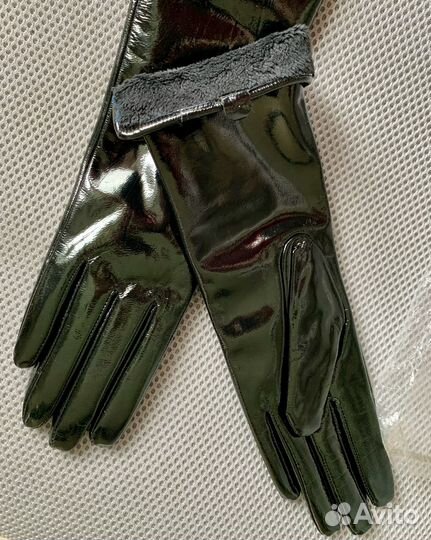 Перчатки кожаные лаковые новые