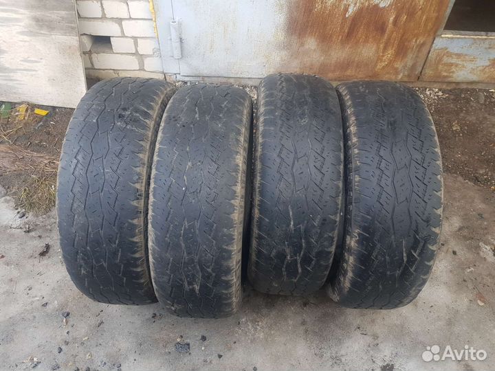 Toyo Open Country A/T Plus 235/65 R17