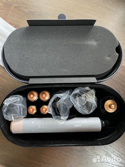 Новый Dyson стайлер берлинская лазурь