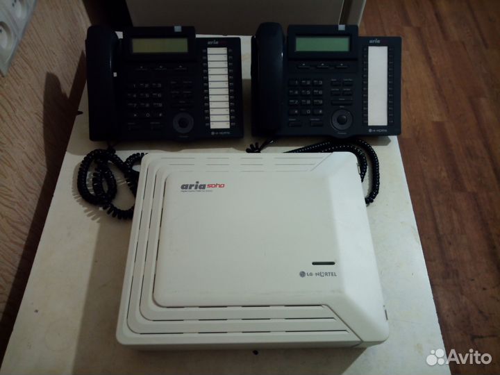 Цифровая Мини атс + 2 телефонных аппарата для атс