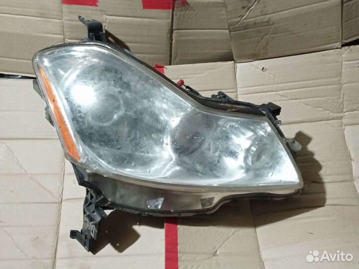 Инфинити м 35 фара