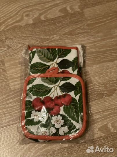 Кухонные наборы (прихватка,фартук,рукавица)
