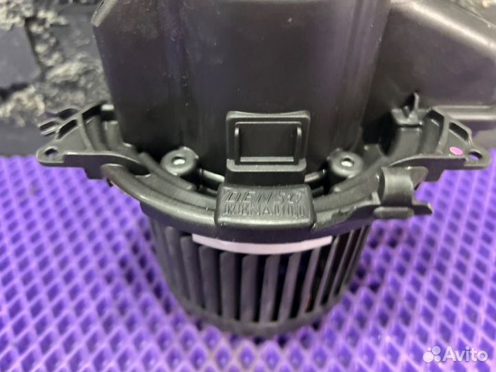 Мотор печки Renault Kaptur VF12R021AJ0780140 2018