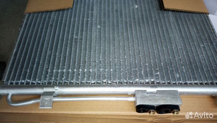 Радиатор кондиционера Санта фе 3