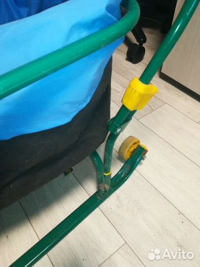 Детские санки на колесах