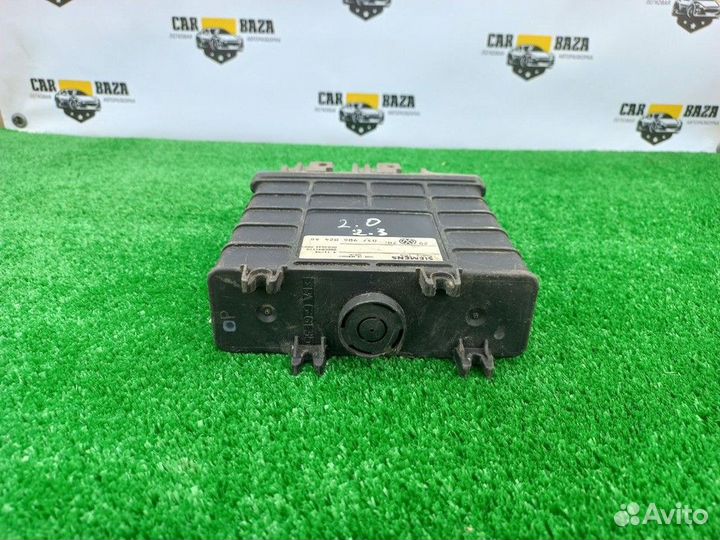 Блок управления двигателем Volkswagen Golf
