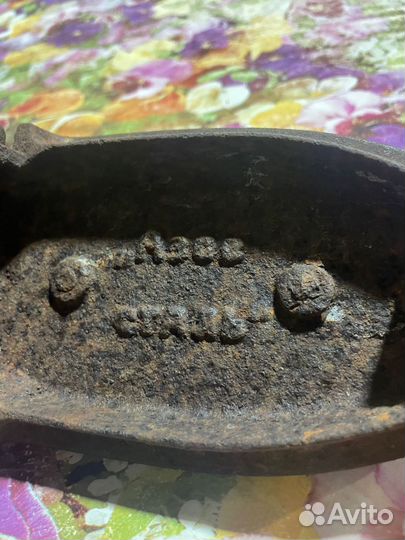 Утюг старинный угольный