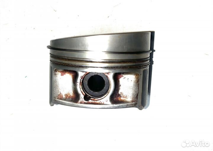 Поршень VW Touareg 3.2