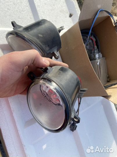 Противотуманники огигинал на toyota camry 50