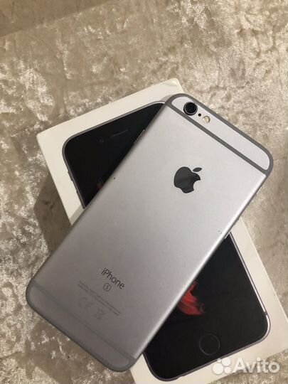 Телефон iPhone 6s