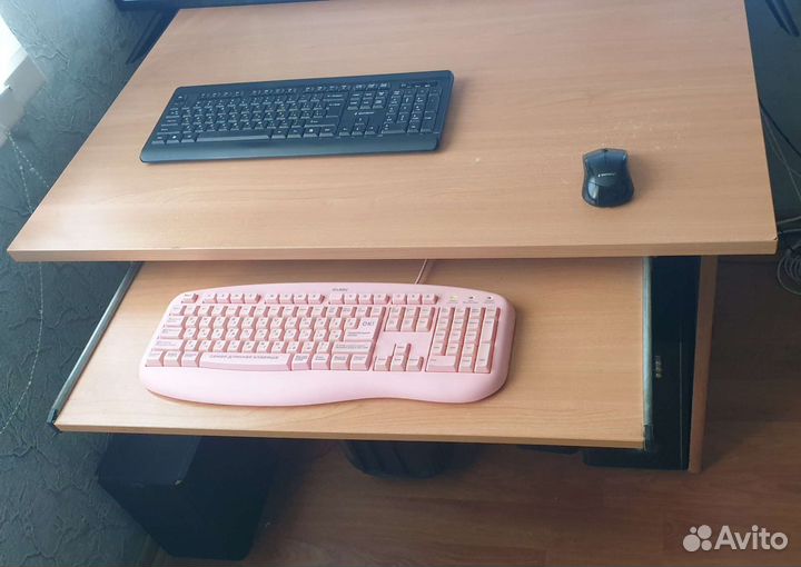 Компьютерный стол