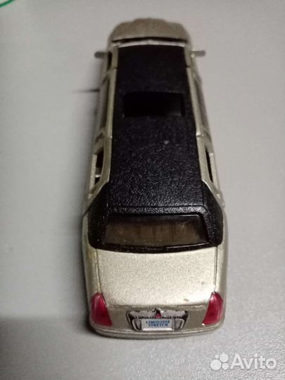 Модель LincolnKinsmart 1999 Town Car Stretch 1/38