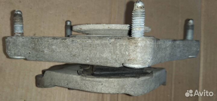 Подушка кпп Mercedes C-class