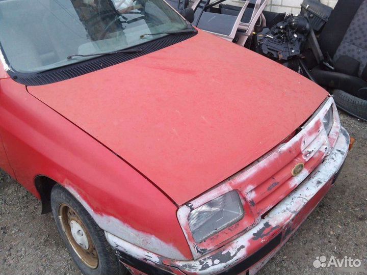 Капот Ford Sierra