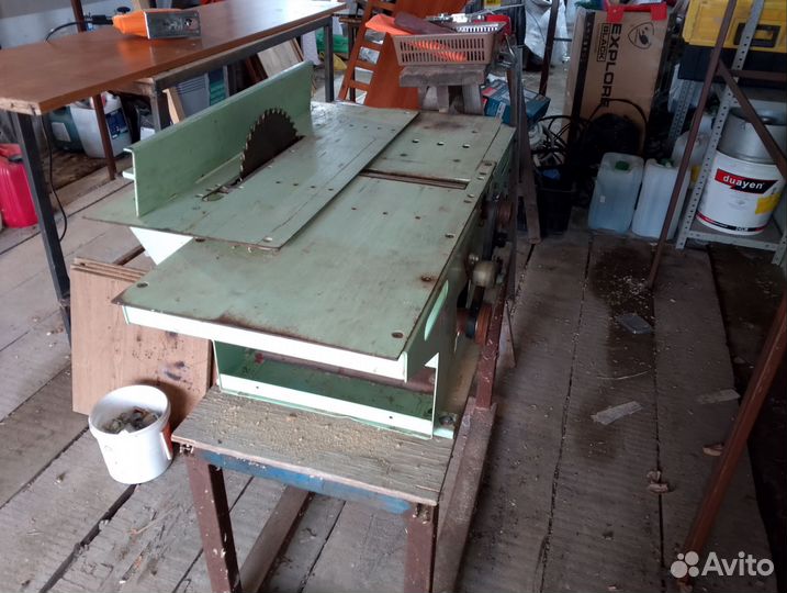 Станок деревообрабатывающий