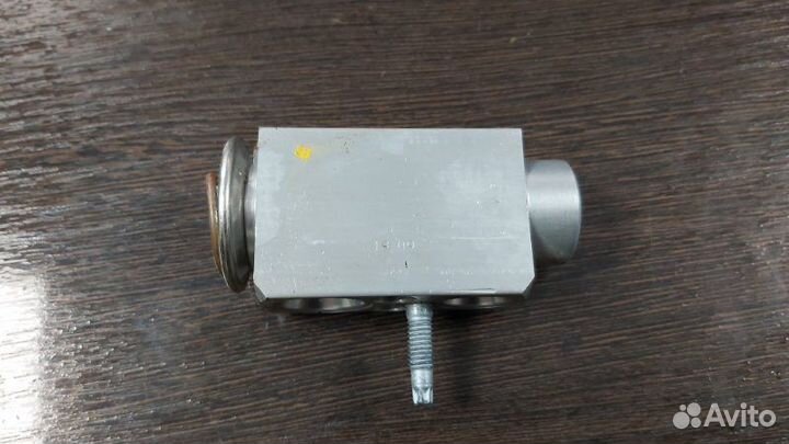 Клапан кондиционера Bmw 520D E60 N47 2009