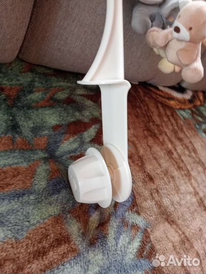 Музыкальная игрушка на кроватку