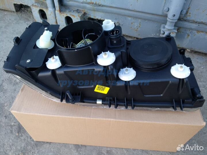 Фара даф хф лф сф правая с ручной регулировкой