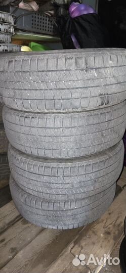 Bridgestone Blizzak VRX2 185/60 R15