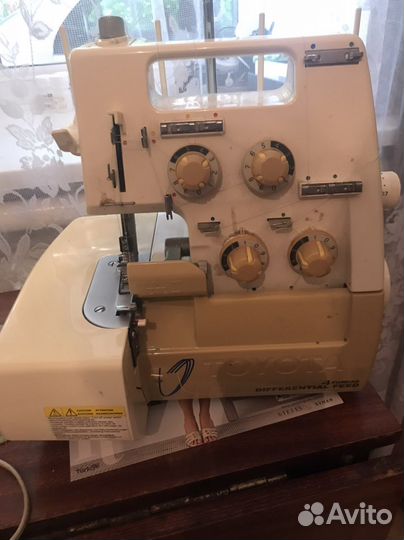 Оверлог бытовой Toyota