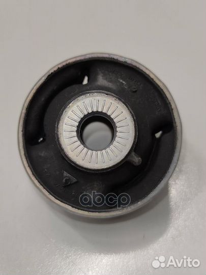 Сайлентблок рычага передней подвески, задний 5Q