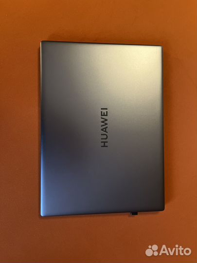 Ноутбук Huawei matebook 16