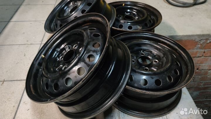 Диски Toyota R 14 4x100 DIA 54.1 ET 45