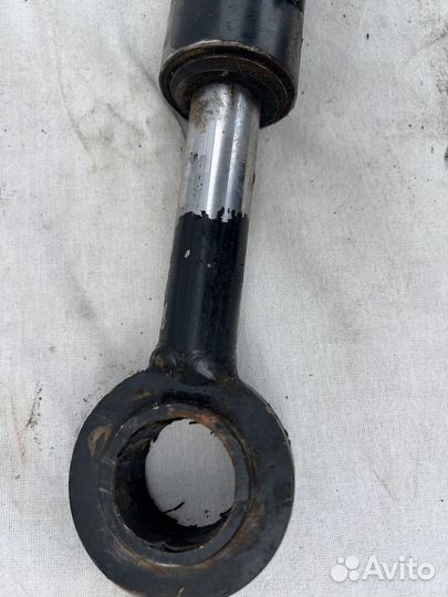 Цилиндр подъема кабины MAN