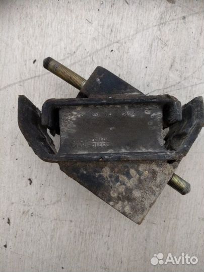 Опора двигателя правая Ssangyong Rexton 1 D27DT