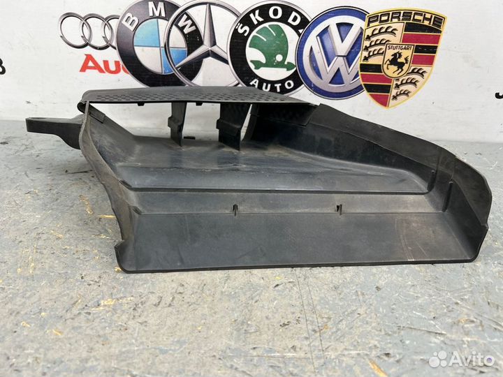 Воздухозаборник Audi A4 B8 1.8 cabb 2008