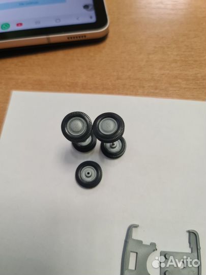 Модель 1:43 Москвич 403(зап.части)