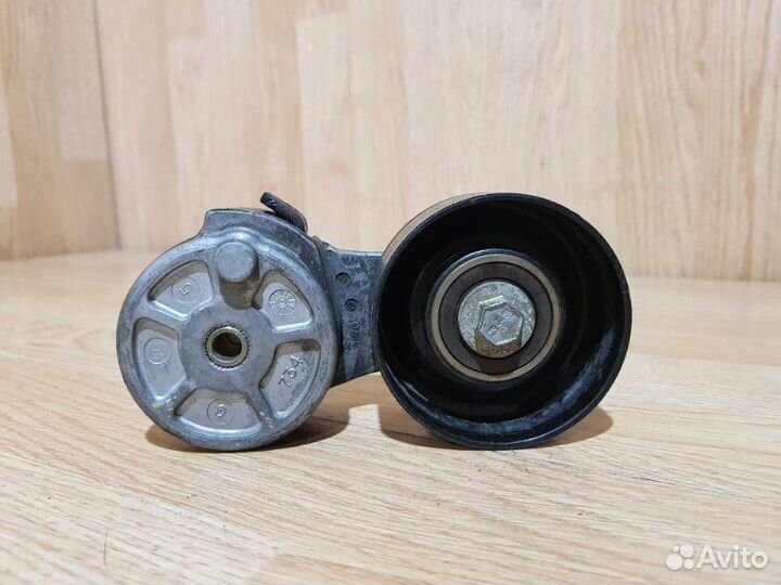 Ролик натяжной приводного ремня Mazda Mpv LW28G